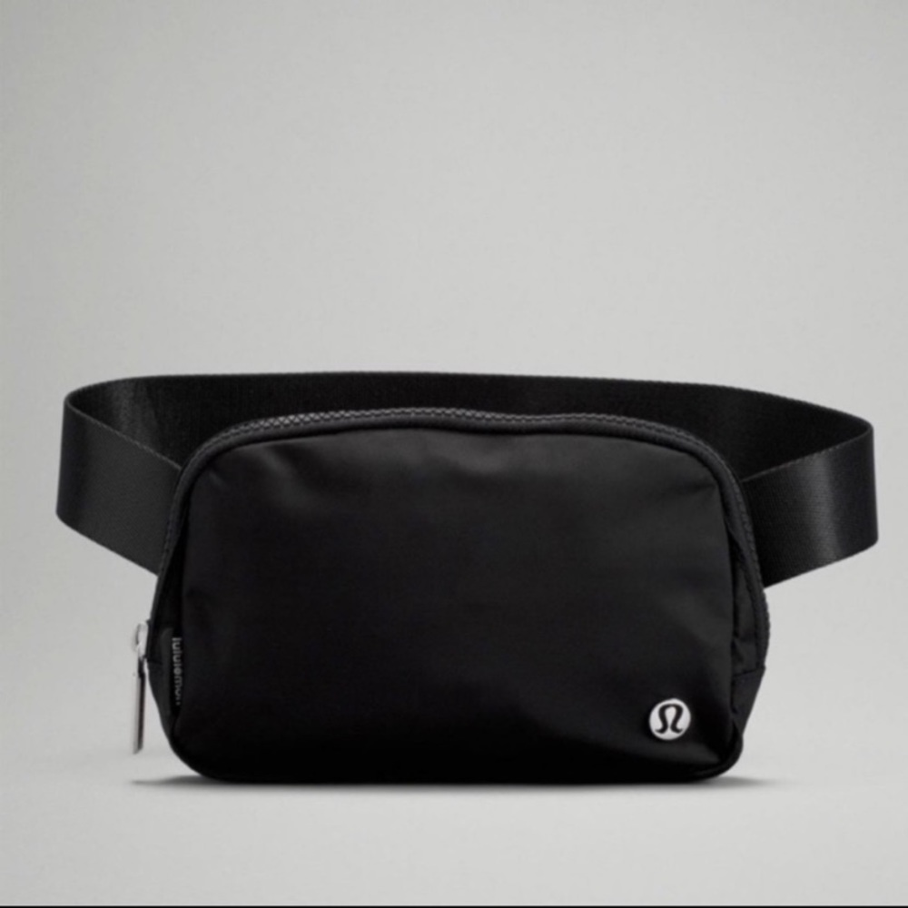 ❤️ NWT Lululemon Everywhere Belt Bag